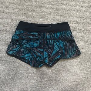 Lulu lemon size 4 sprint speedster shorts